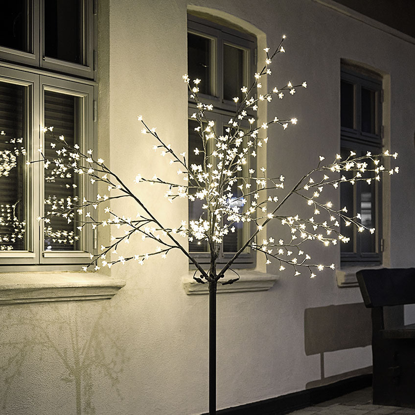 LED-lystræ YGGDRASIL Stort LED lystræ udenfor hus