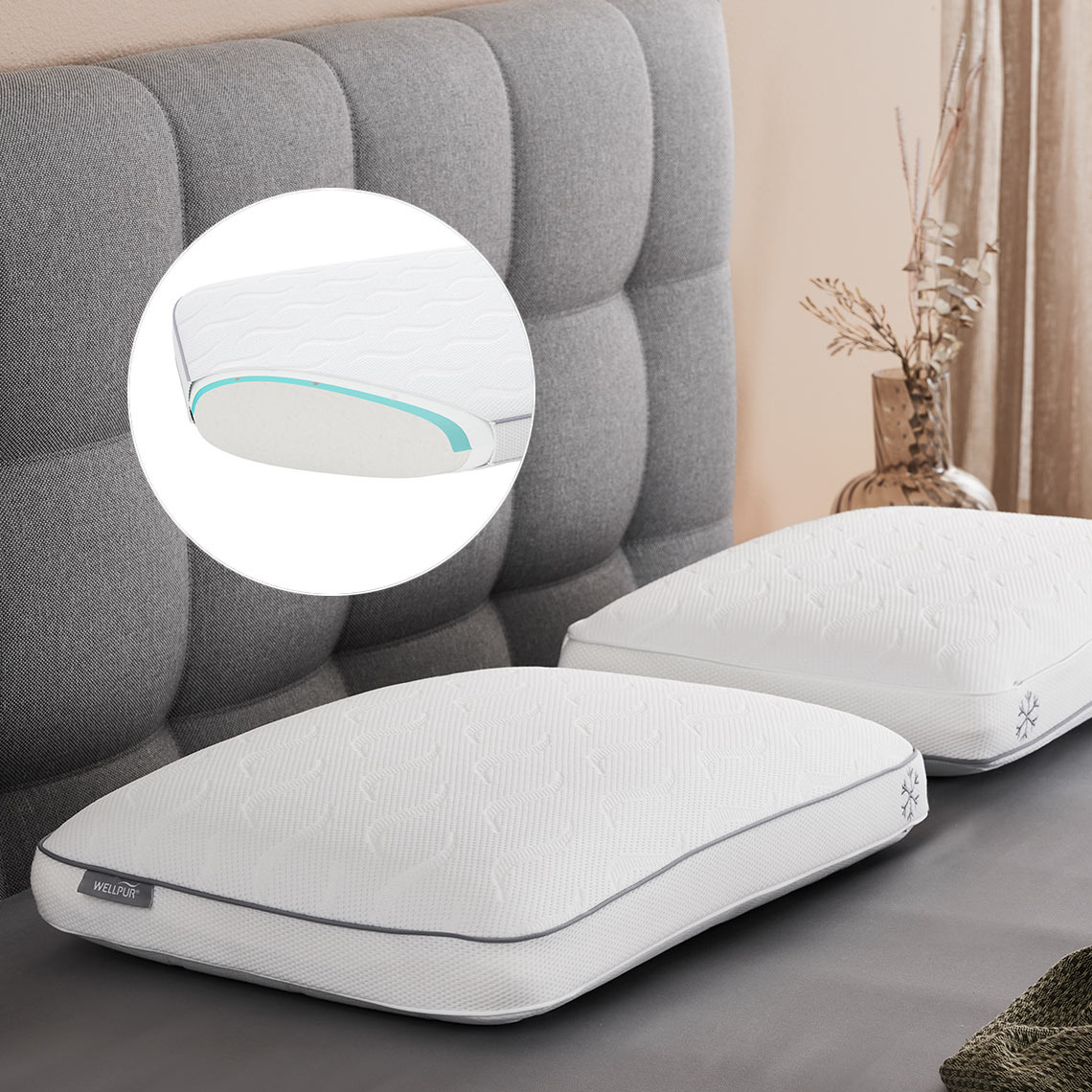 VARDO memory foam puder har et betræk med kølende egenskaber på den ene side af puden To memory foam puder med kølende egenskaber