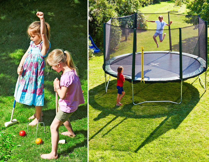 Børn der spiller krocket og hopper på trampolin
