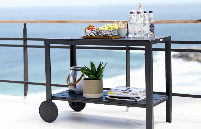 Rullebord på terrasse ved havet