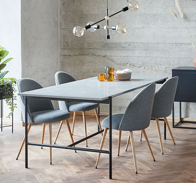 Melamin spisebord med grå spisebordsstole
