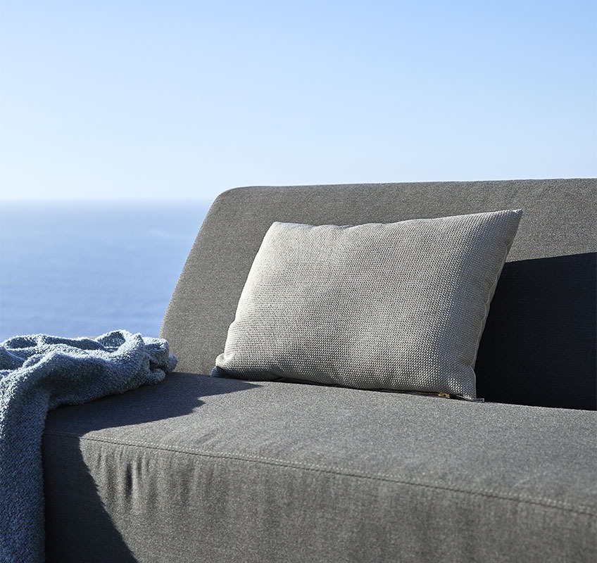 UHRE 6 personers lounge sofa i mørkegrå 6 personers all-weather lounge sofa i mørkegrå med pude