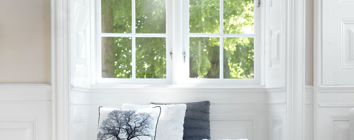 Sådan pudser du vinduer nemt og flot | JYSK
